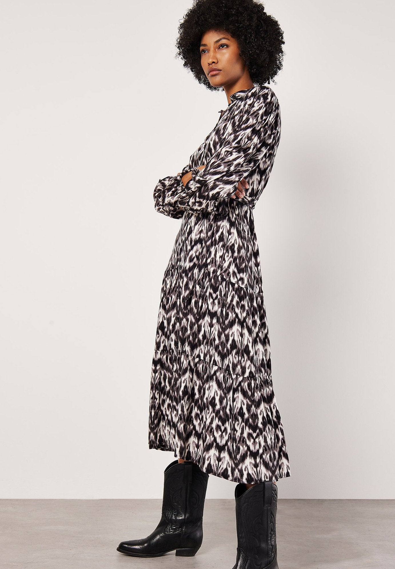 Apricot IKAT TIERED MIDI