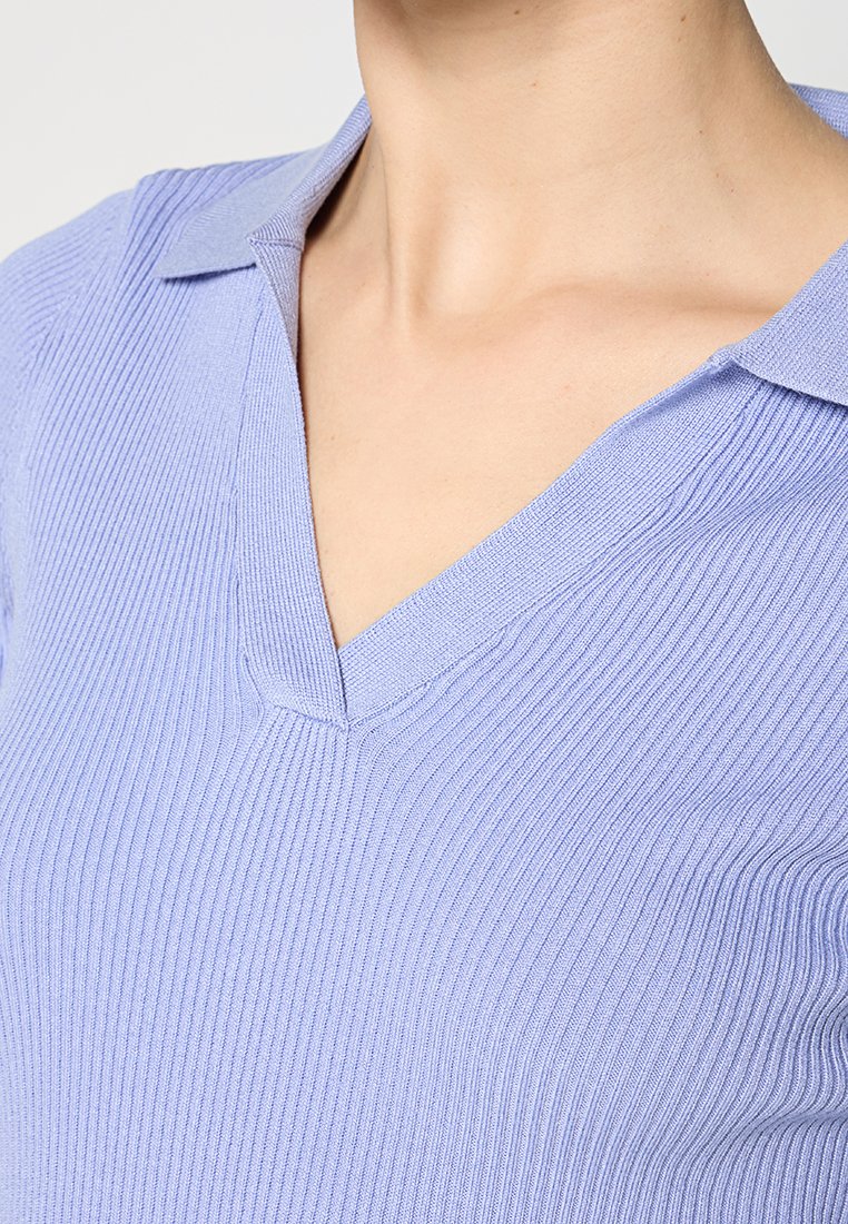 comma Strickpullover Media 3