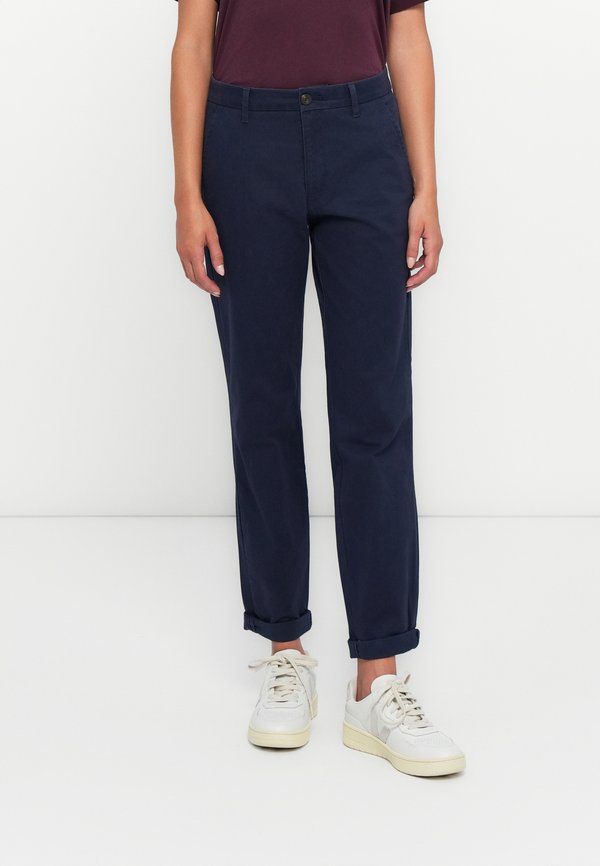 DOCKERS WEEKEND CHINO SLIM ANKLE