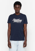 Marineblaues Baumwoll-T-Shirt mit weißem "Diesel Industry Team" Logo, Rundhalsausschnitt, kurzen Ärmeln und normaler Passform.