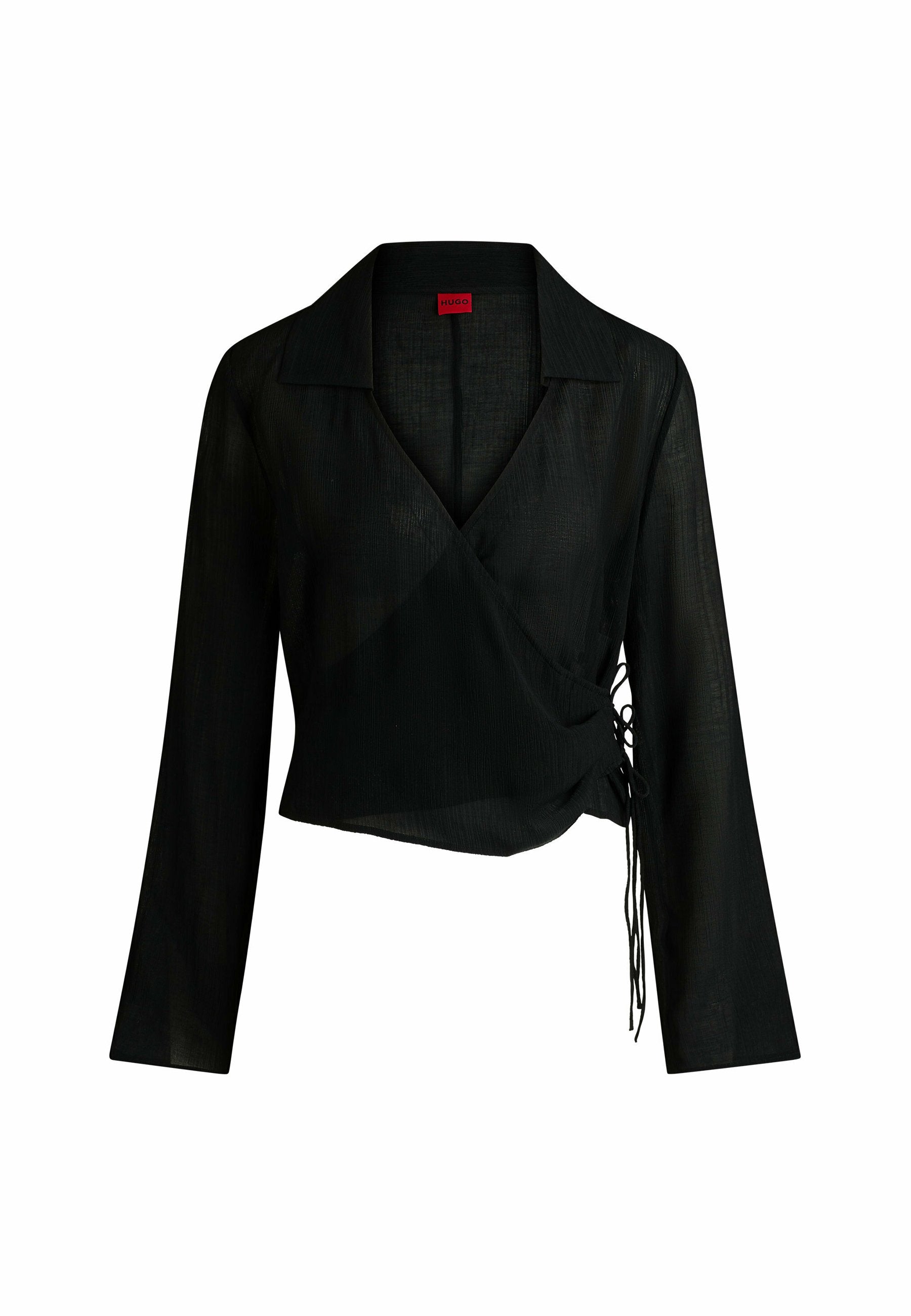 Schwarze Wickelbluse mit langen Ärmeln, kragenförmigem Design, leichtem Textilmaterial und verstellbaren Seitenschnüren für eine optimale Passform.