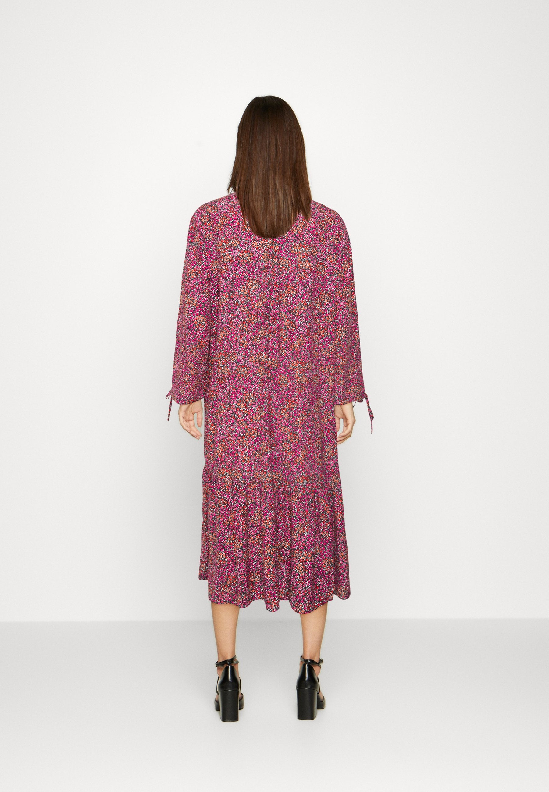 Esprit Blusenkleid Media 4
