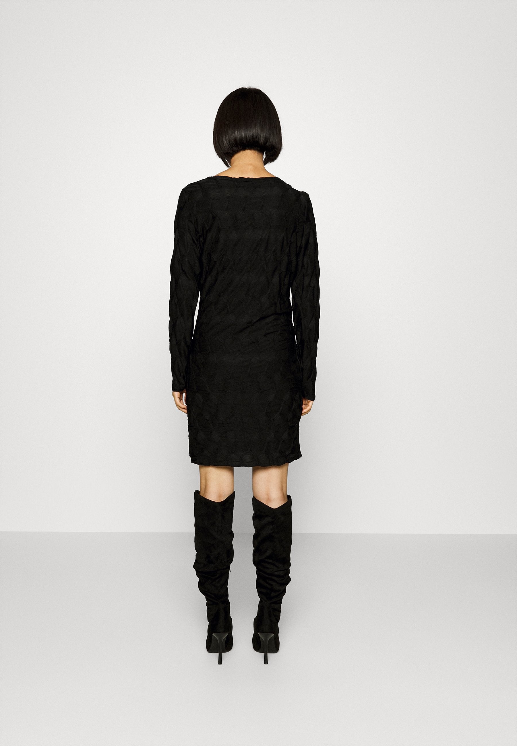 Pieces Petite PCLOLA NECK SHORT DRESS