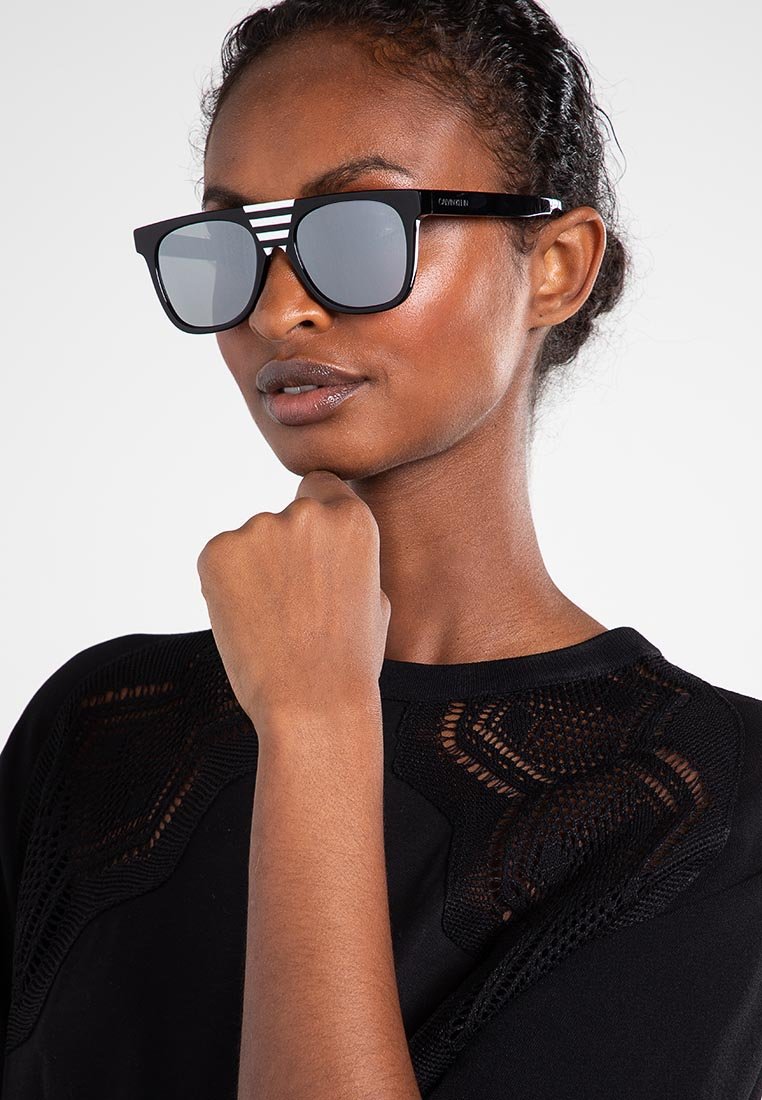 CKN SUN CKNYC1852S 005 53 18 140 UNISEX Media 2