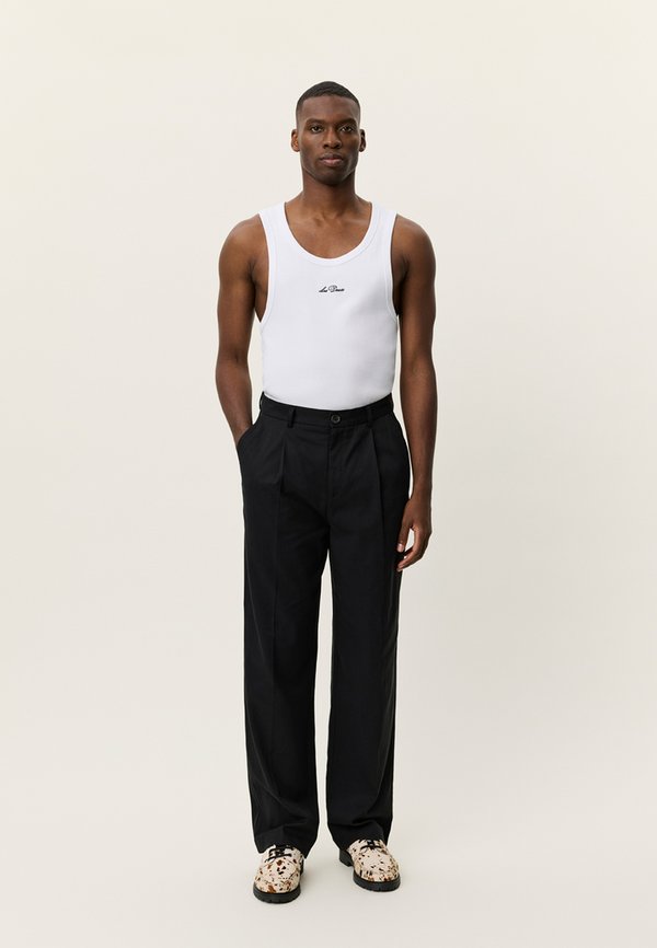 Les Deux REECE PLEATED SUIT PANTS