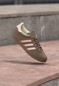 adidas Originals GAZELLE INDOOR - Trainers - earth strata