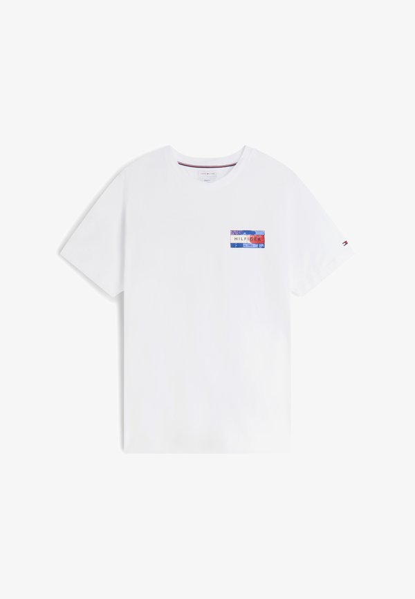 Tommy Hilfiger BRAND LOVE BACK FLAG GRAPHIC TEE - Print T-shirt - white