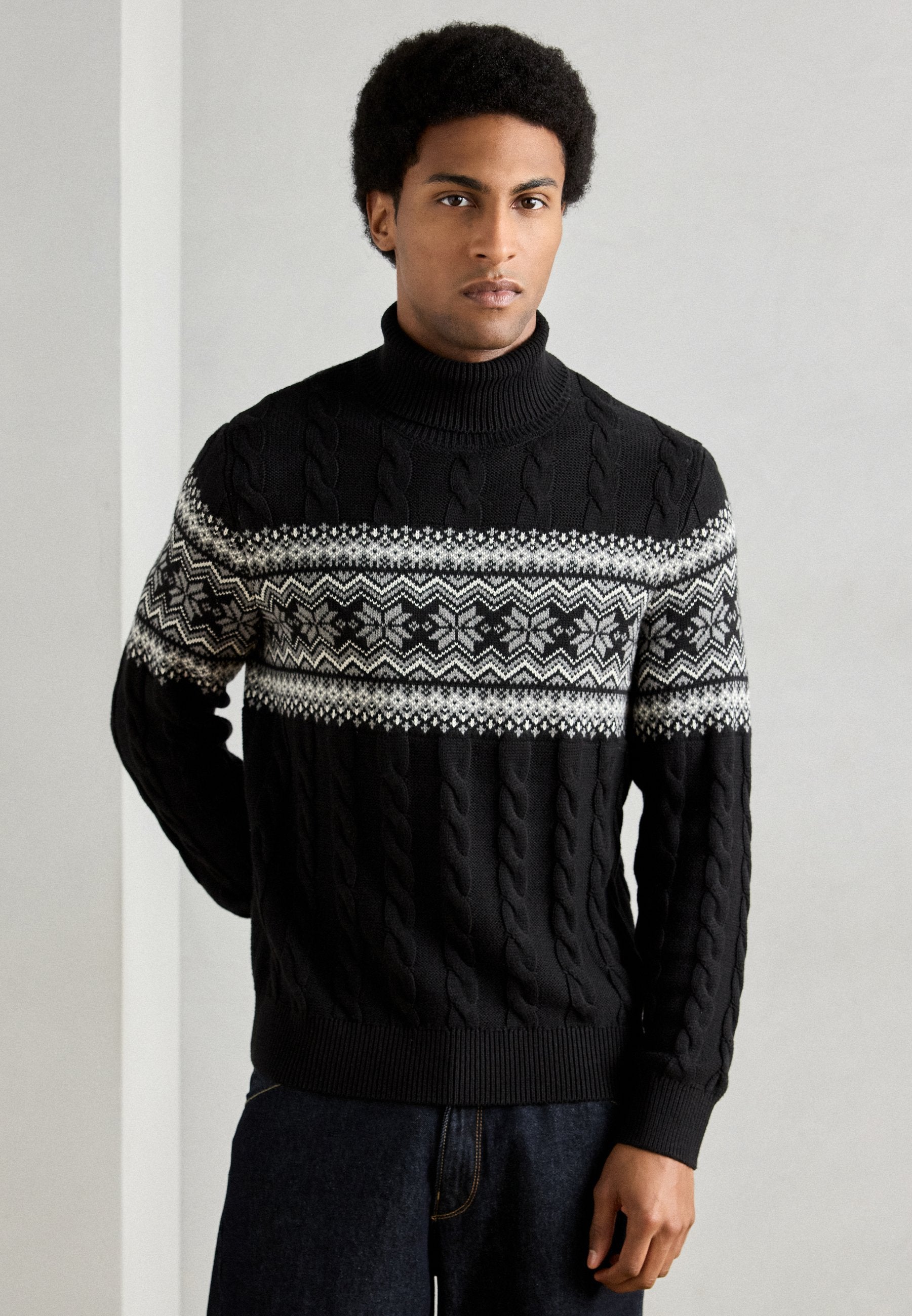 CABLE ROLL NECK  Media 3