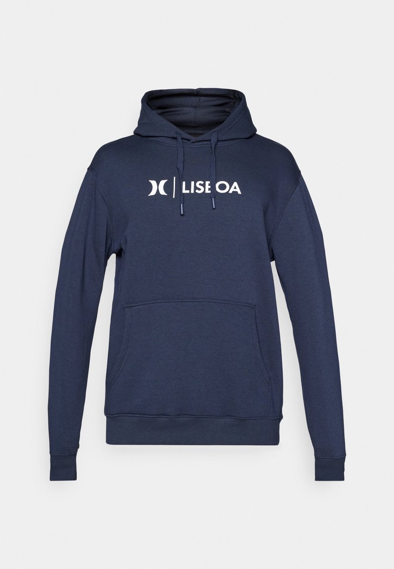 Marineblaue Kapuzenjacke mit Kängurutasche, verstellbarem Kordelzug und weißem Logotext "LISEA OA" auf der Vorderseite. Weiches Baumwollmischmaterial.