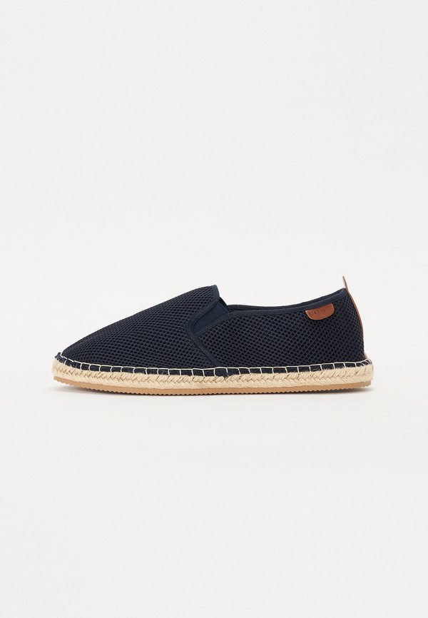 Pier One by Zalando