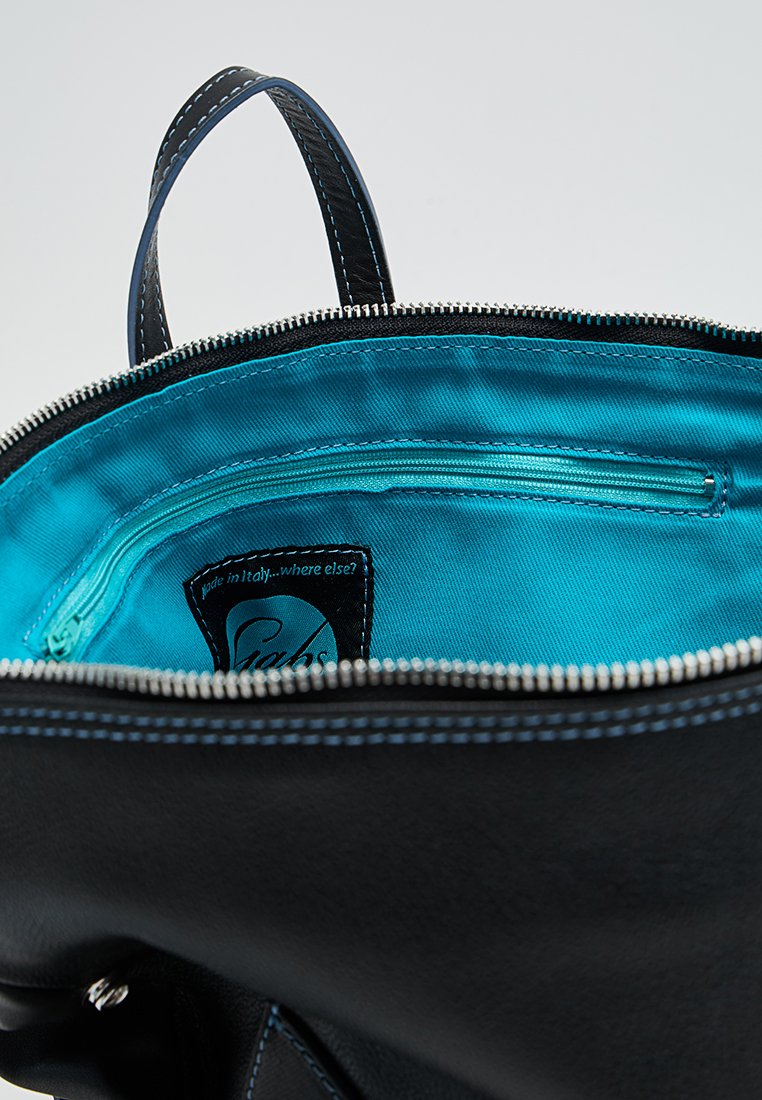 Gabs LOLA