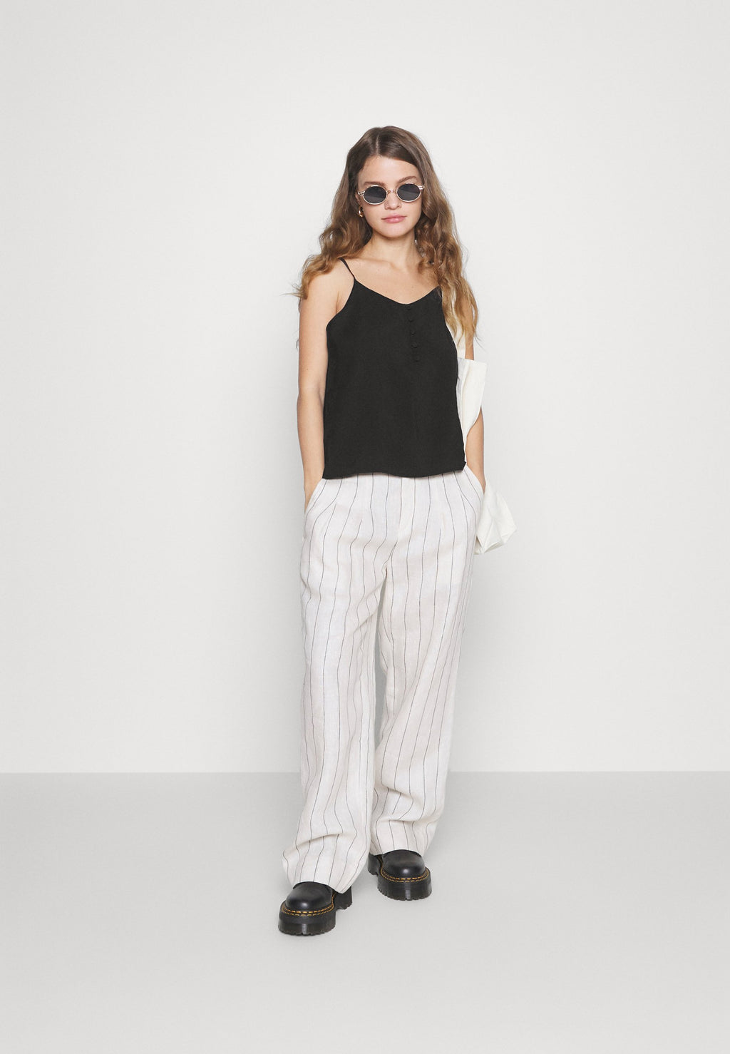 Vero Moda Petite VMQUEENY SINGLET V NECK
