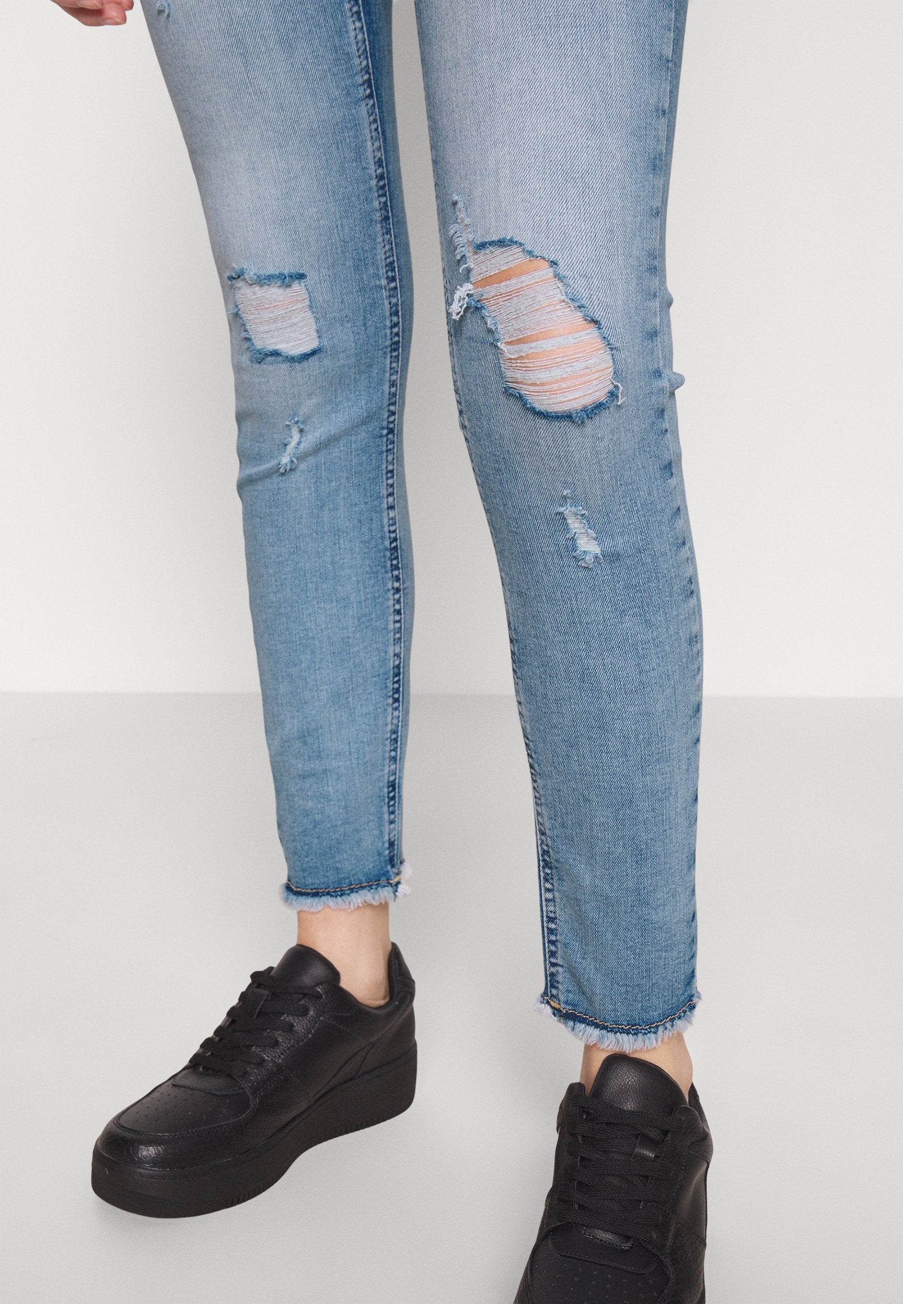 ONLBLUSH MID Media 5