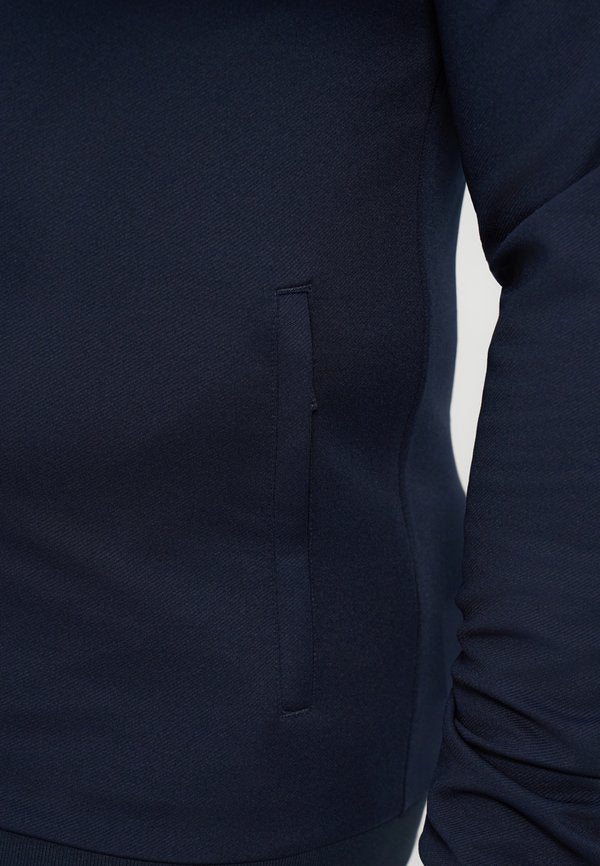 EA7 Emporio Armani