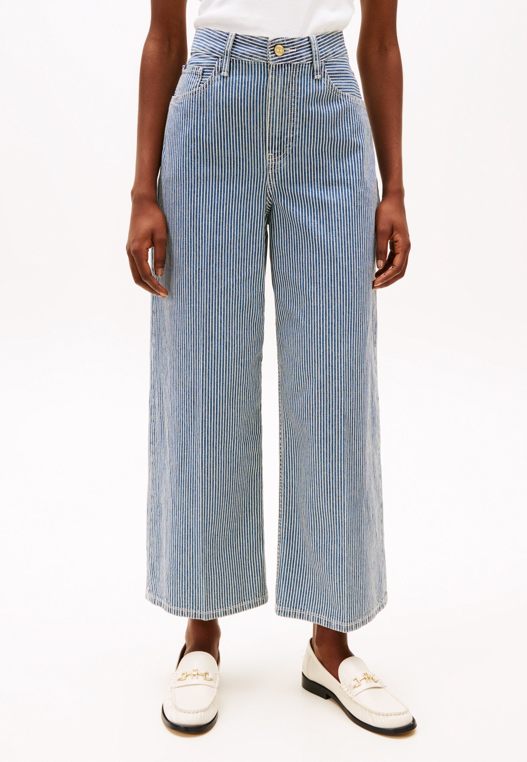 WIDE LEG  Media 3