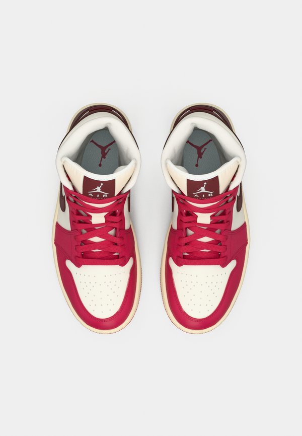 Jordan AIR JORDAN 1 MID