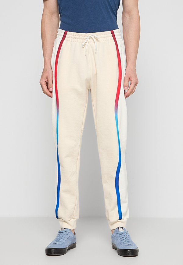 le coq sportif EFRO 24