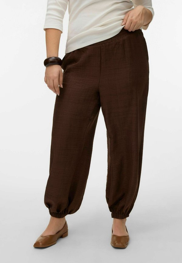 Vero Moda Curve VMCLIFINA High waist - Trousers - chocolate torte