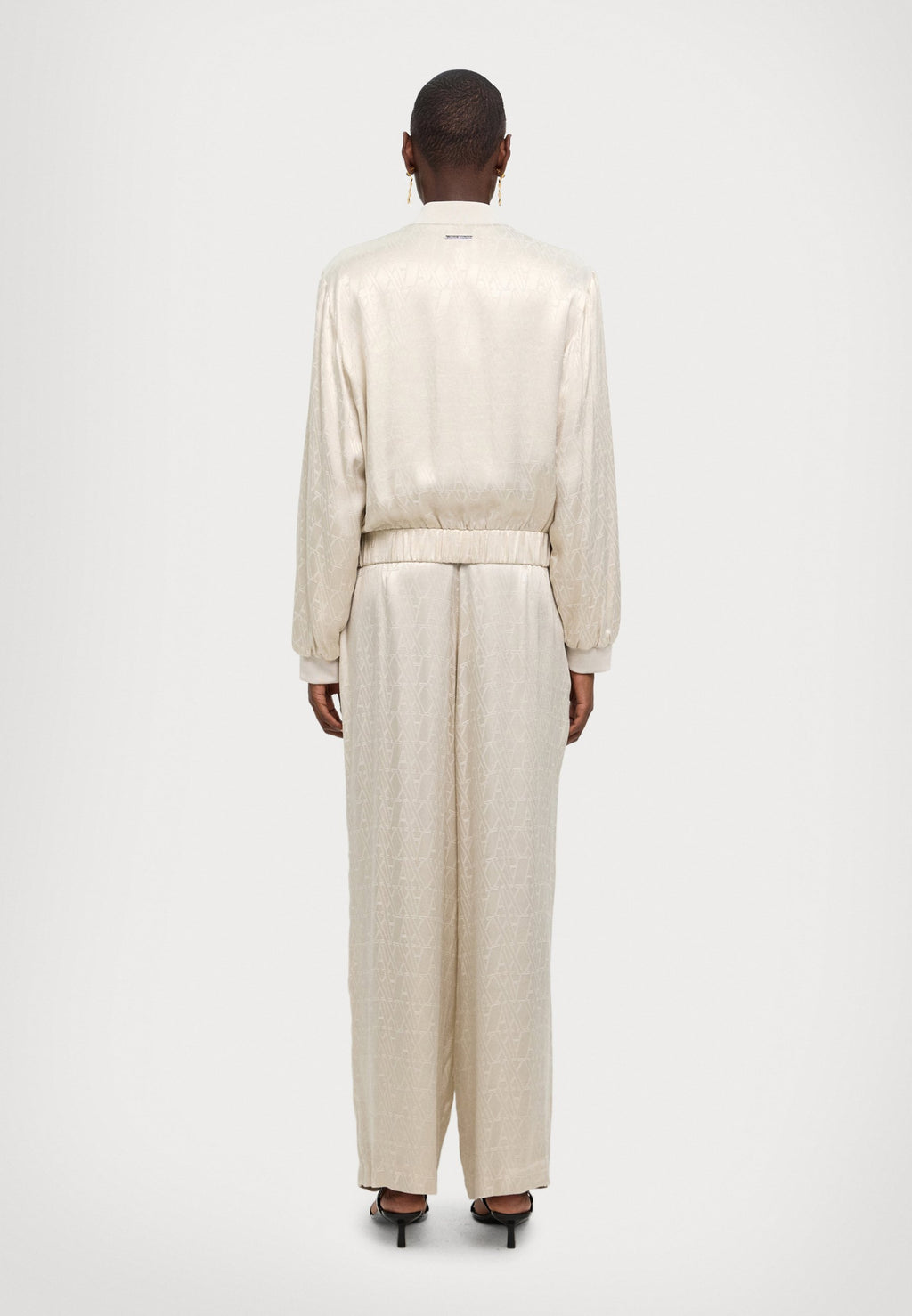BLOUSON Media 4