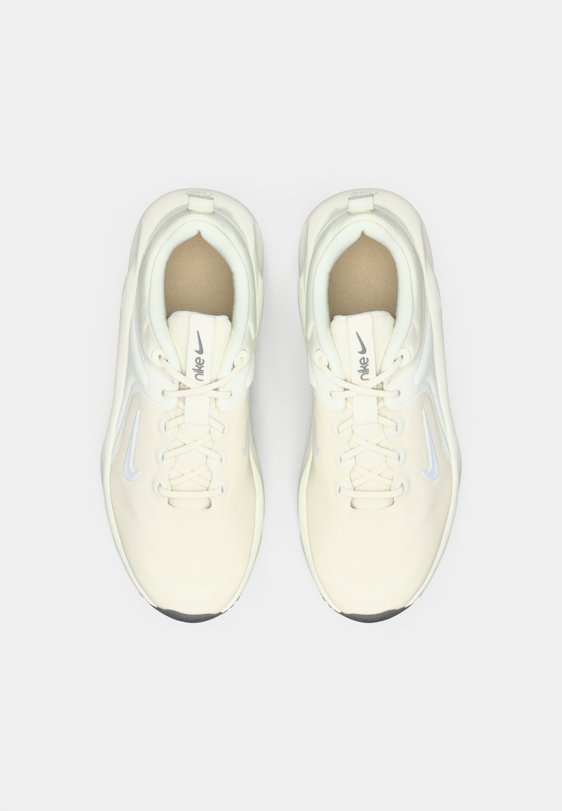 Nike Performance IN SEASON TR 14