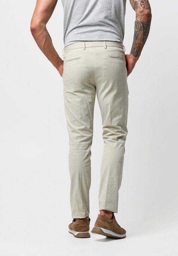 PROFUOMO PROFUOMO TROUSERS CHINO