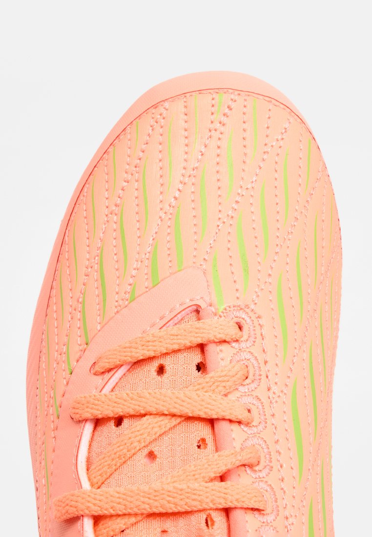 Under Armour MAGNETICO SELECT 4 FG