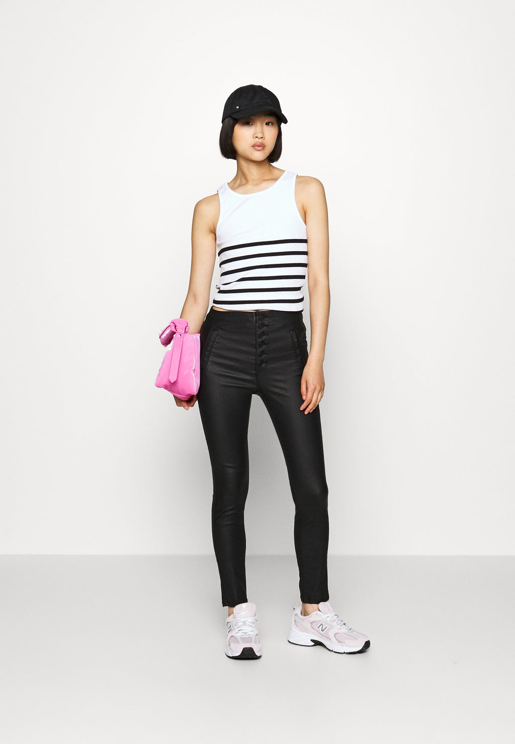 ONLROYAL COATED BUTTON PANT Media 2