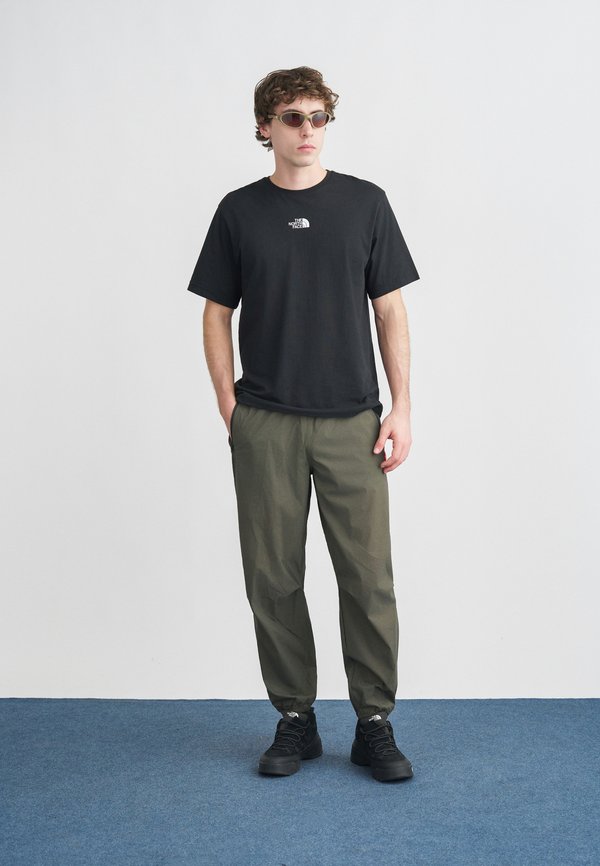 The North Face RED BOX PACKABLE WIND PANT