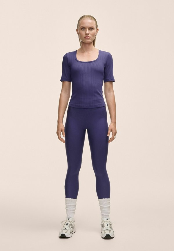 Casall SCOOP TEE