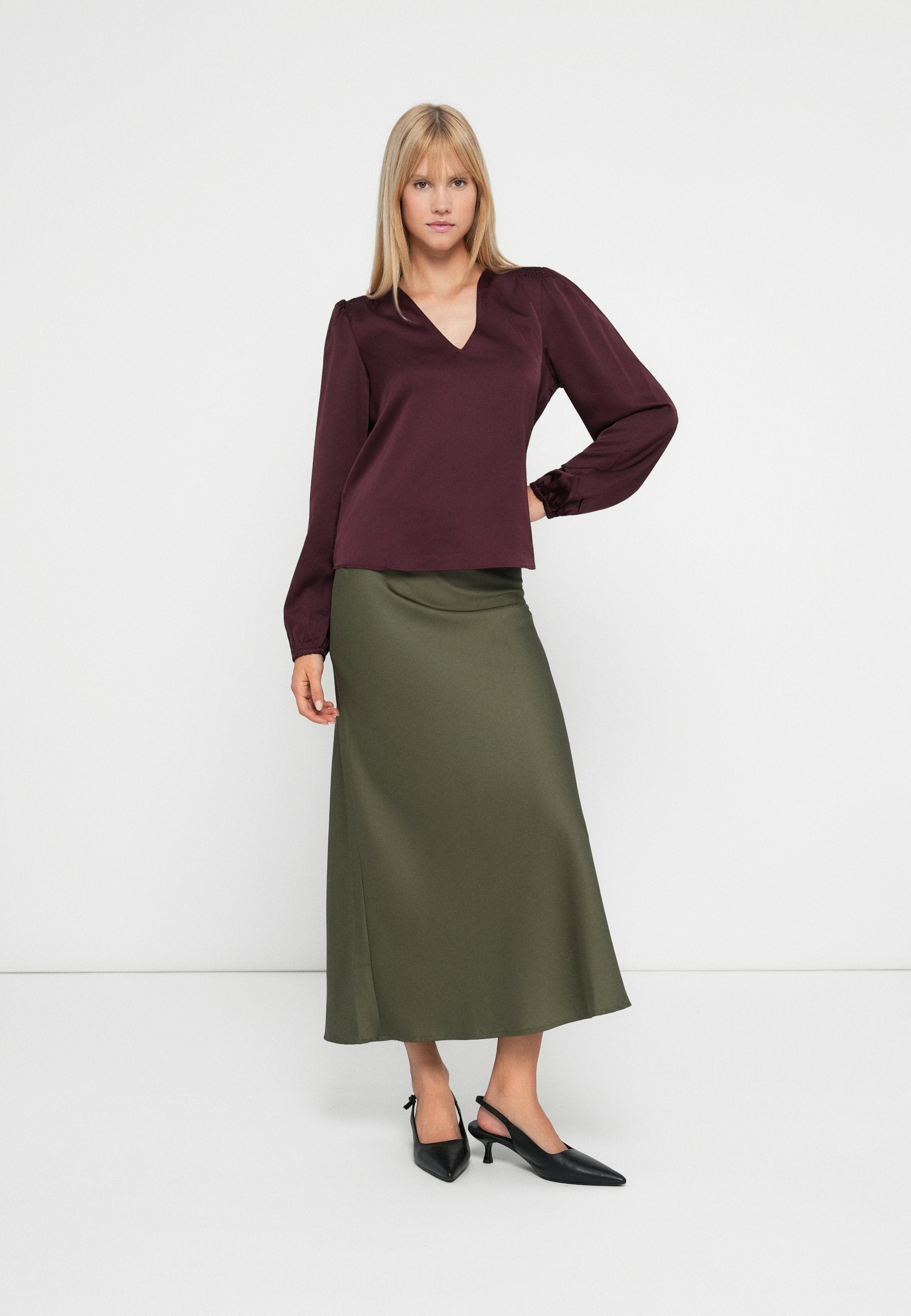 VILA VIELLETTE L/S SMOCK SATIN TOP - NOOS