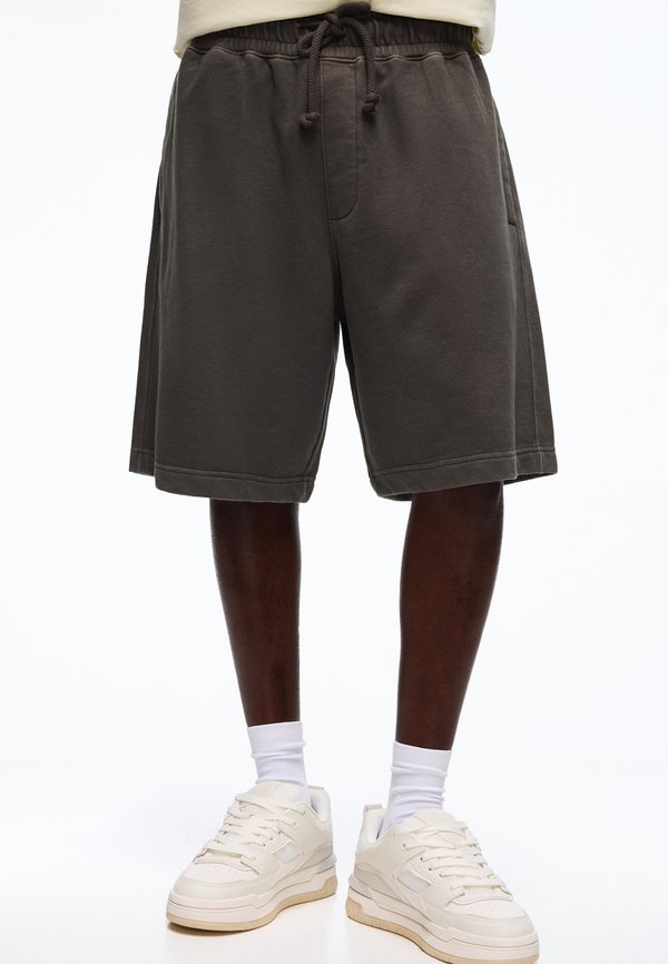 Bershka WASHED BERMUDA SHORTS - Tracksuit bottoms - dark grey
