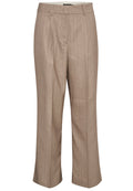 Beige, gestreifte Hose mit taillierter Passform, flacher Vorderseite, weitem Bein und glatter Textur. Keine sichtbaren Taschen oder Verzierungen.