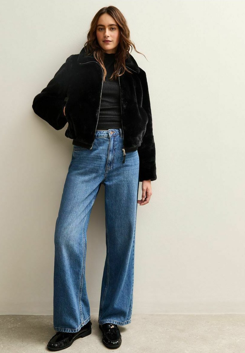 New Look BOMBER