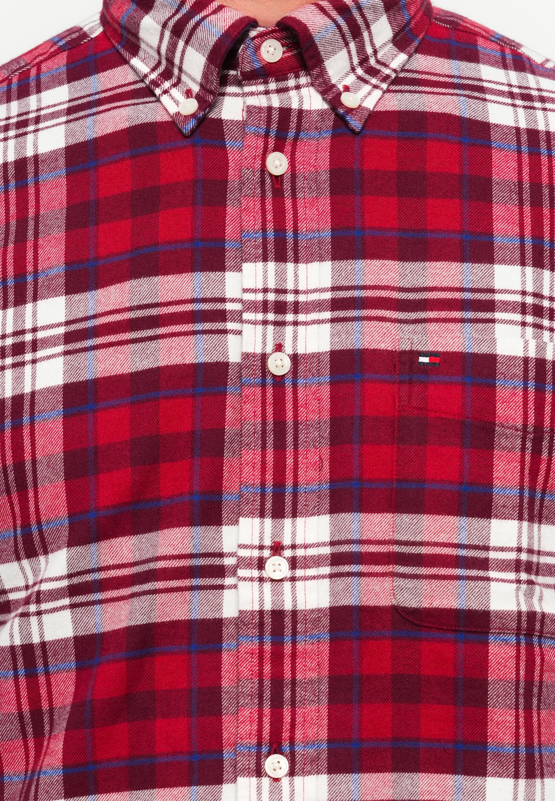 SEASONAL SHIRT Media 6