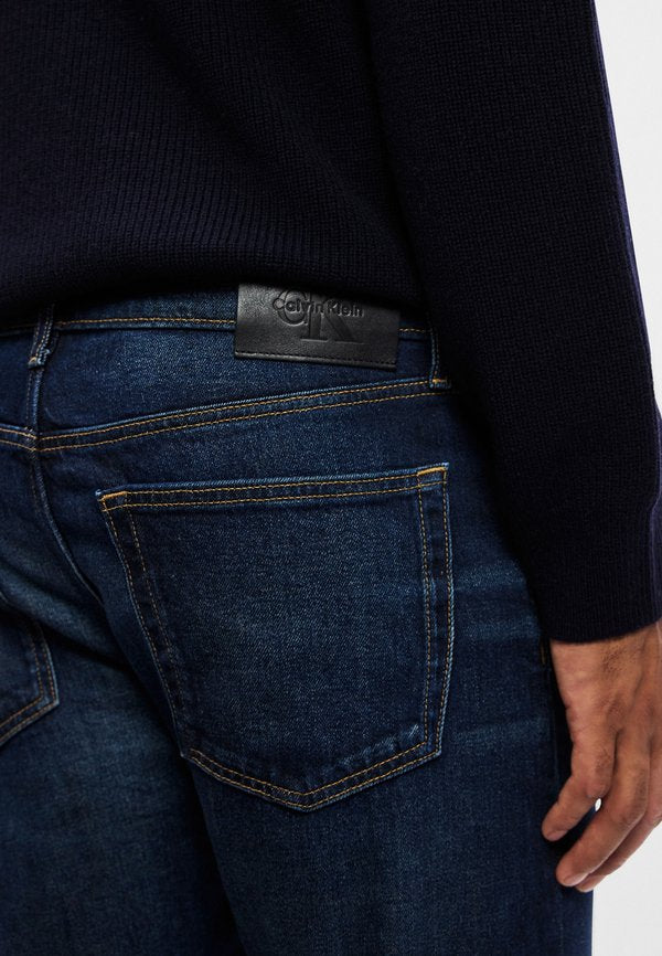 Calvin Klein SLIM STRAIGHT