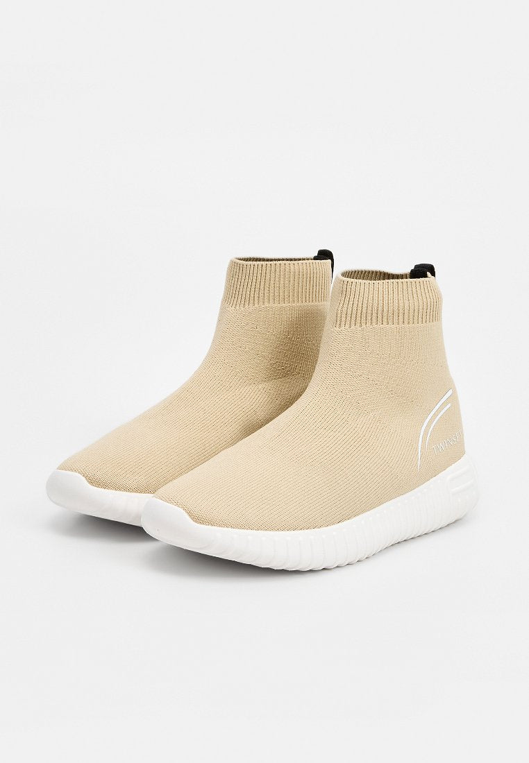 TWINSET