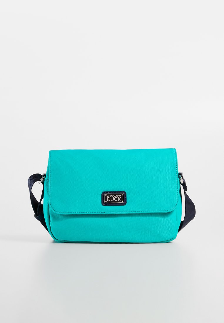 Mandarina Duck STYLE