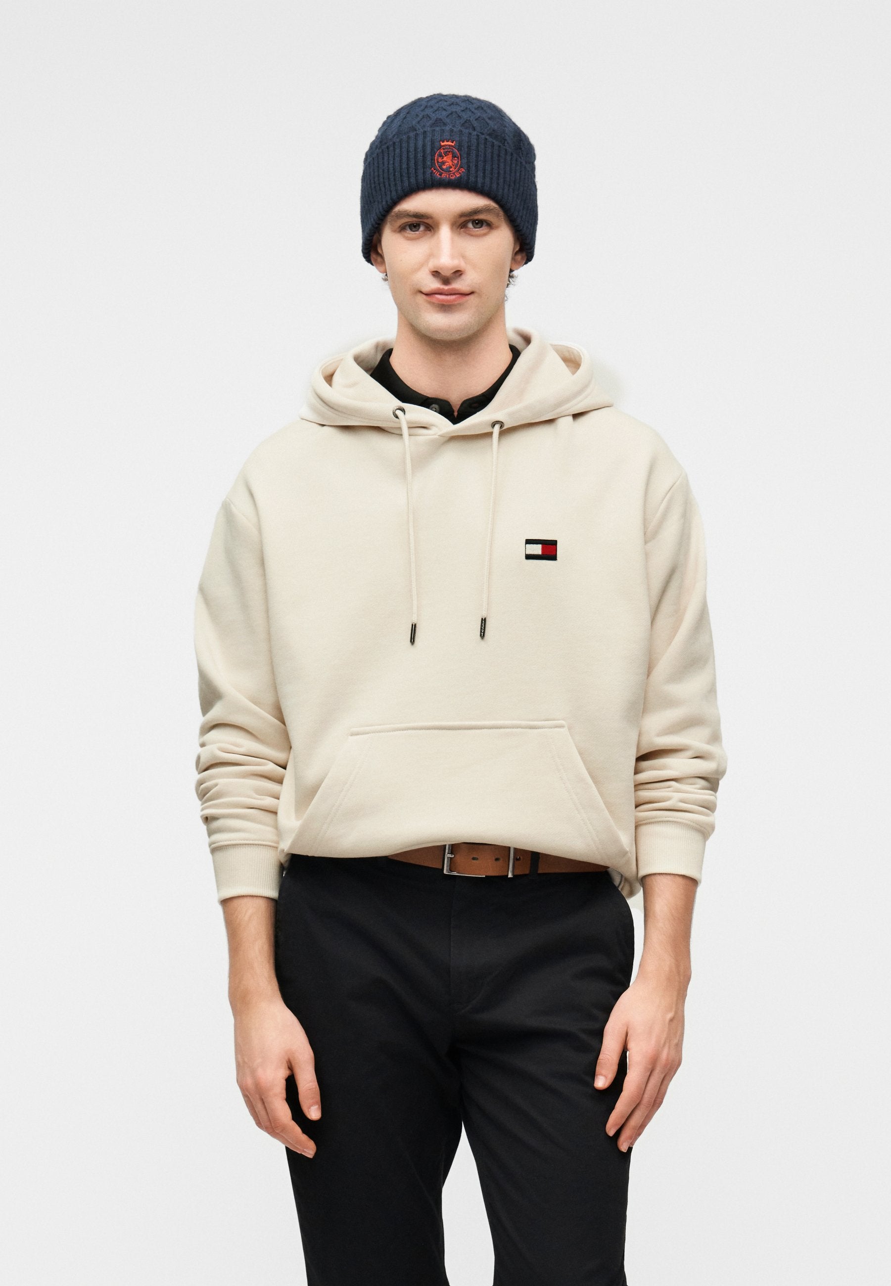 RELAXED BACK FLAG TERRY HOODY Media 4