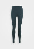 Hochtaillierte Leggings aus einem dunkelblauen Polyester-Mix mit glatter Textur. Mit einem kleinen weißen Logo an der Hüfte, enganliegendem Schnitt und knöchellang.