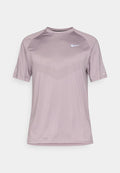 Nike Performance STRIDE - Sports T-shirt - light violet ore