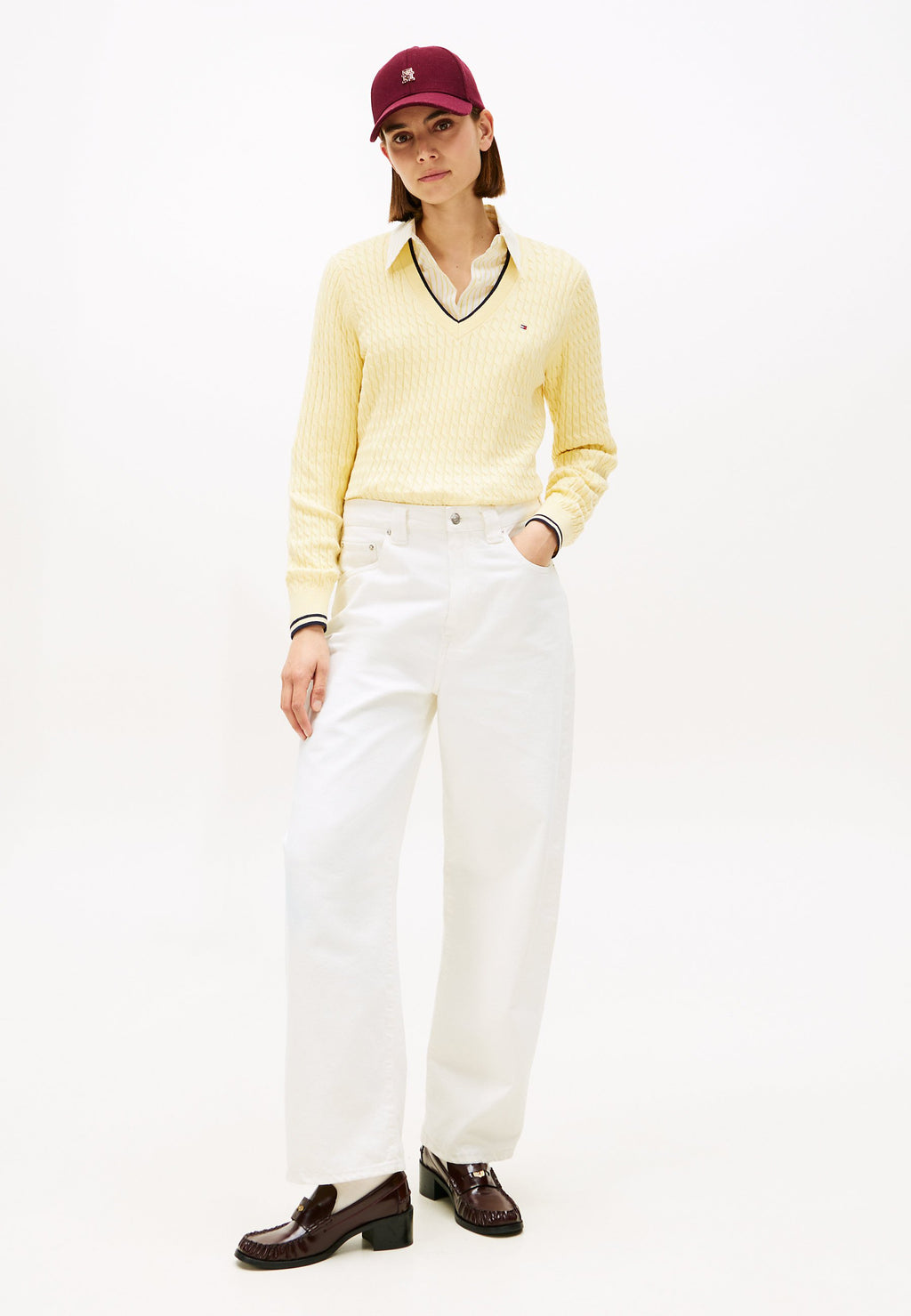CABLE KNIT V NECK JUMPER Media 2