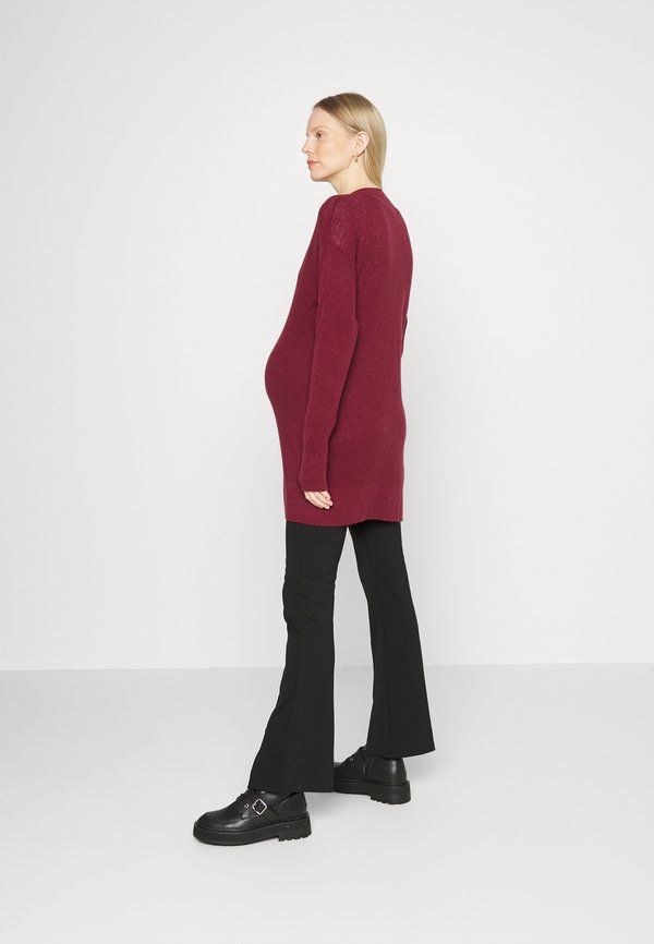 GAP Maternity V NECK