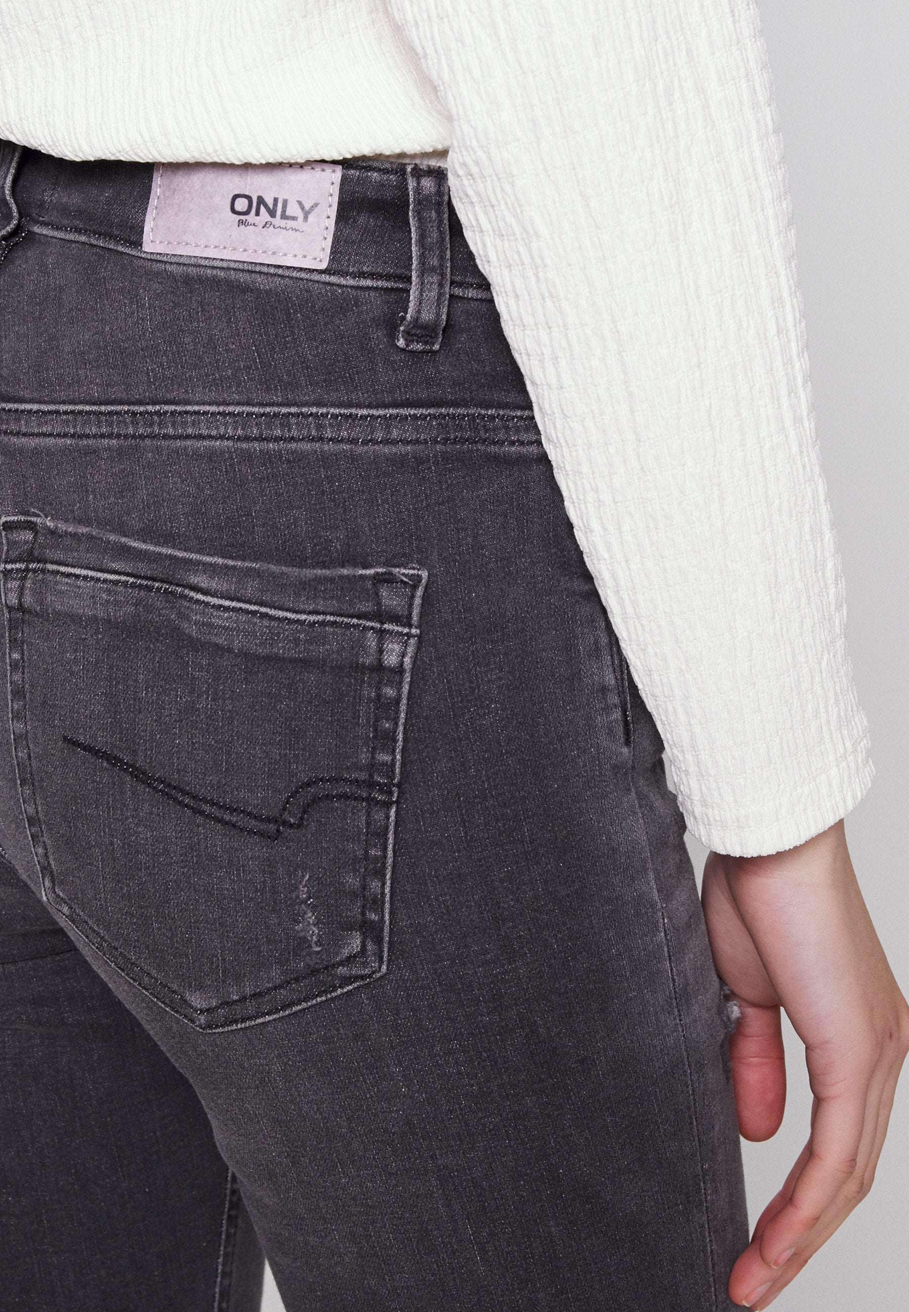 ONLPAOLA SKINNY Media 6