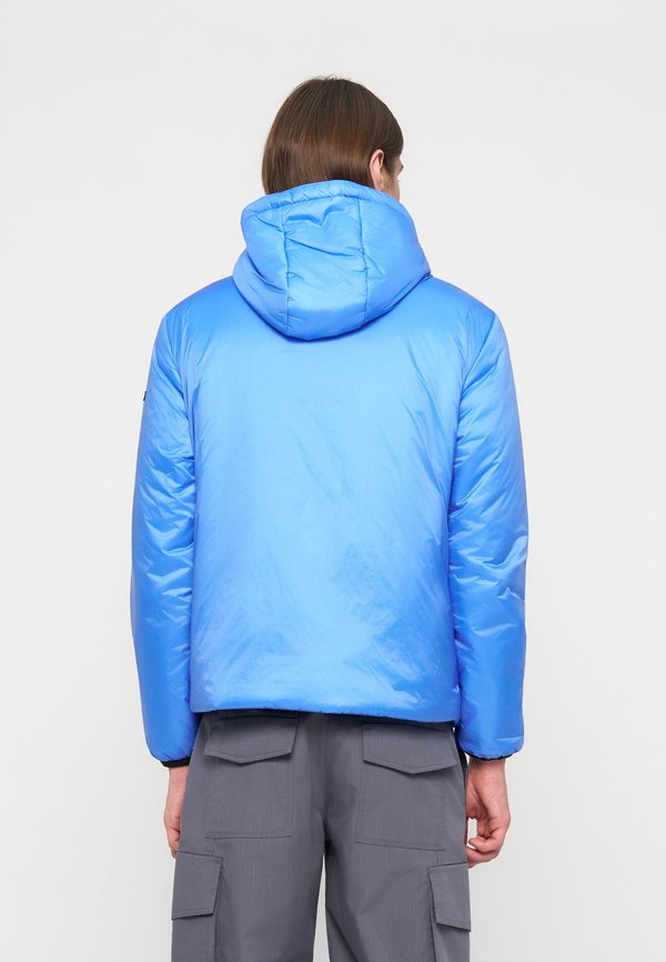 EA7 Emporio Armani