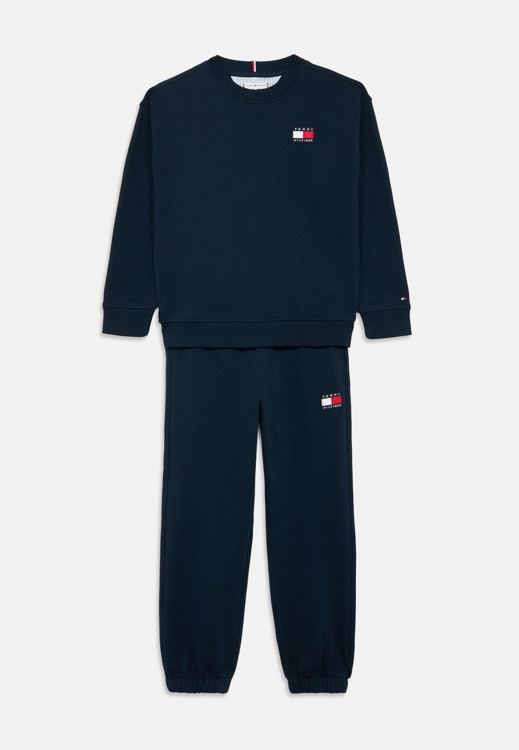HERITAGE FLAG SWEATSHIRT AND JOGGERS SET Media 1
