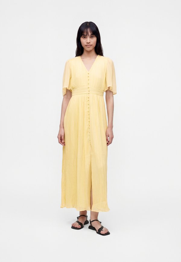 Vero Moda VMDORA 2/4 V-NECK PLISSE DRESS WVN EXP - Maxi dress - flan