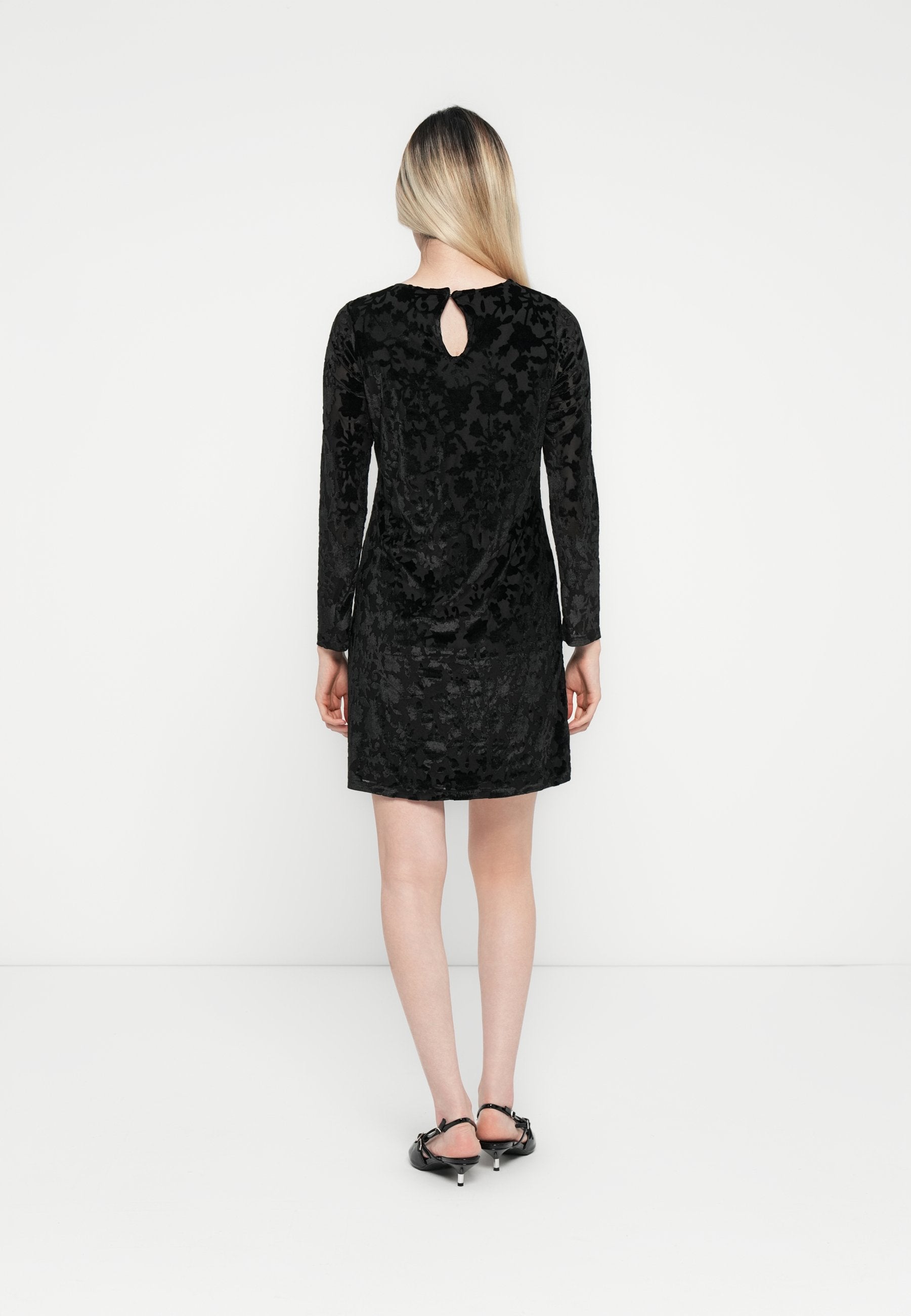 ONLTHEA FLOCK DRESS Media 4