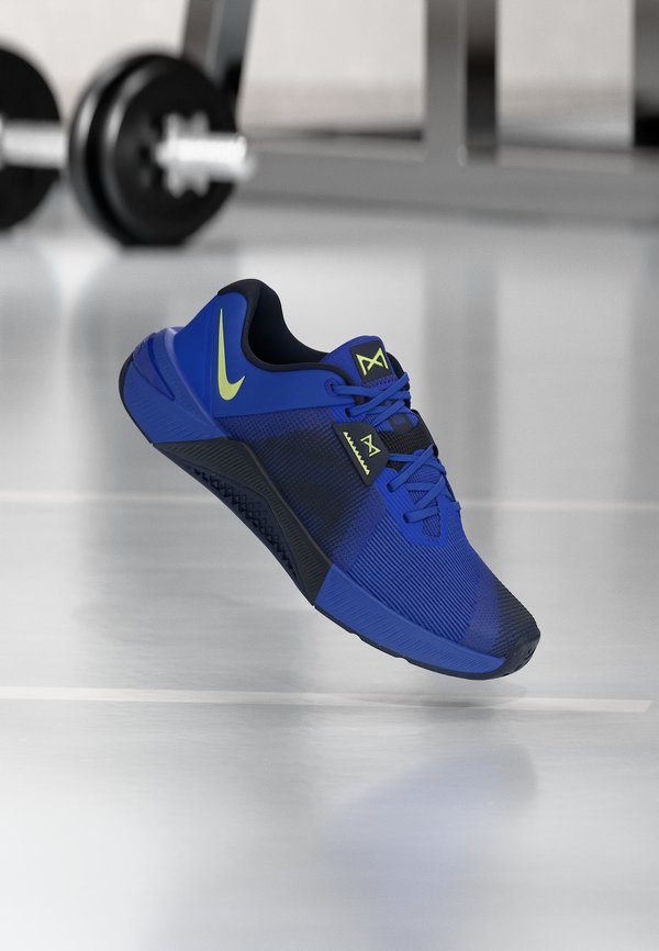 Nike Performance METCON 10 - Training shoe - persian violet/light lemon twist/obsidian
