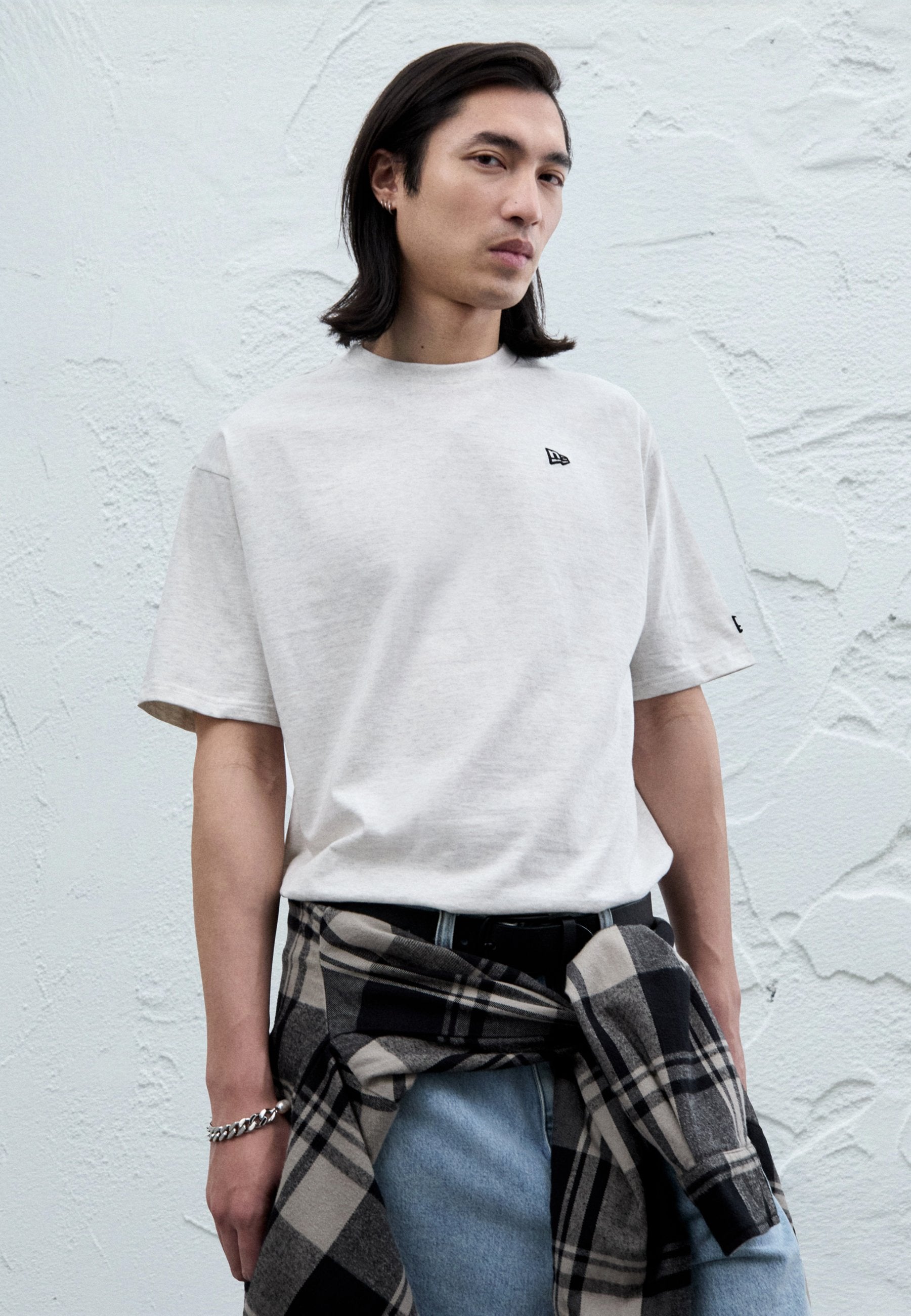 New Era PREMIUM ESSENTIAL TEE