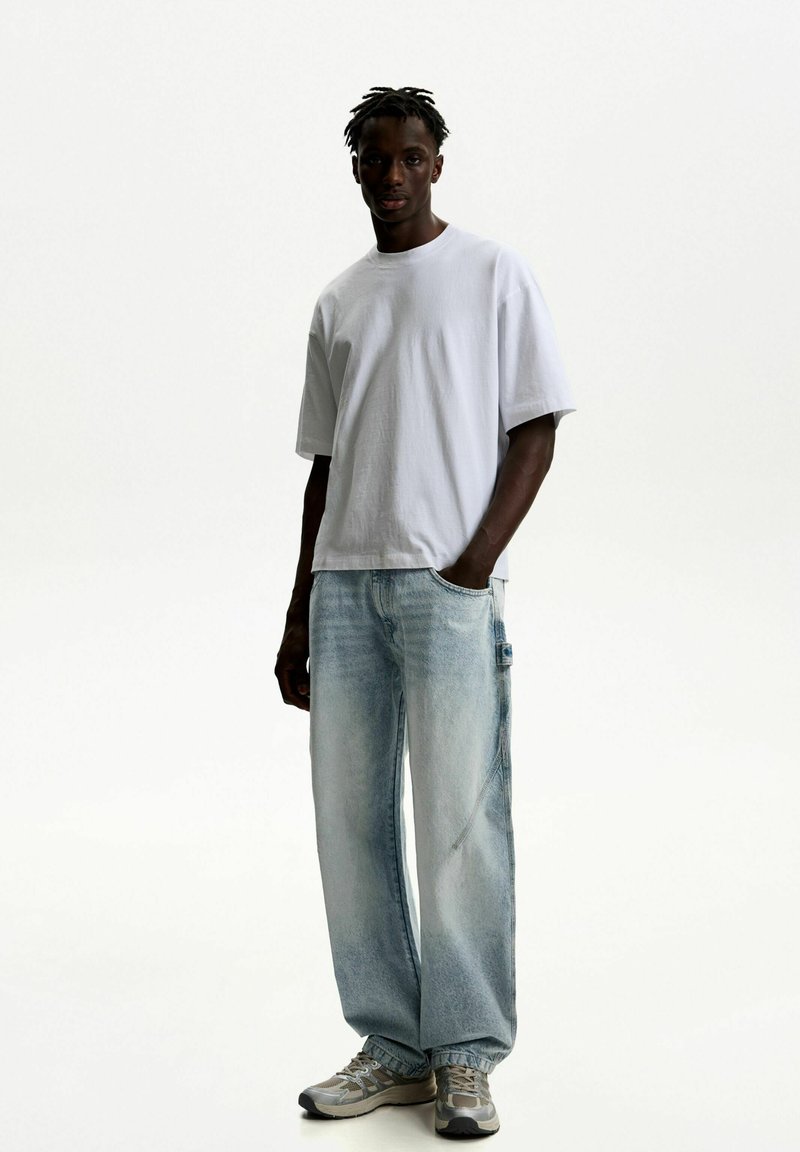 Bershka Jeans Relaxed Fit Media 1